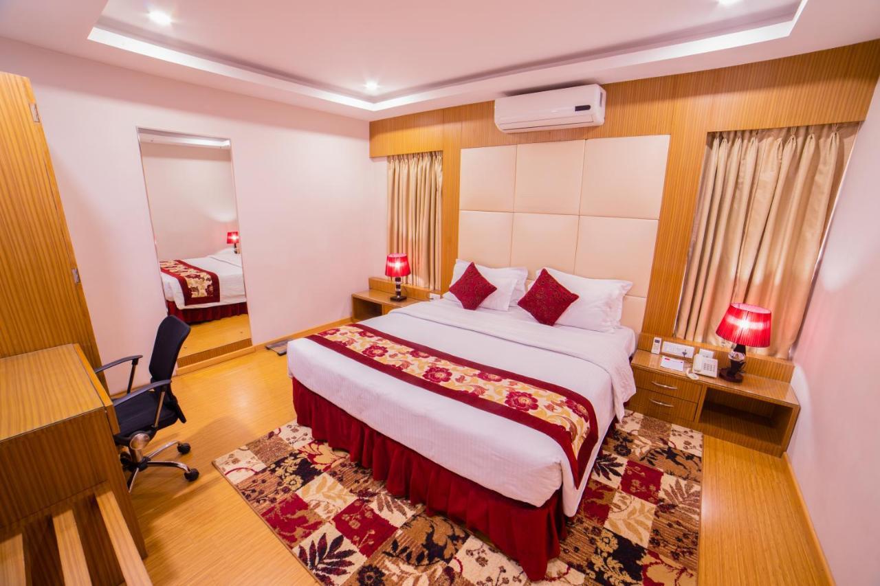 Hotel Harrison Palace Biratnagar Exterior foto
